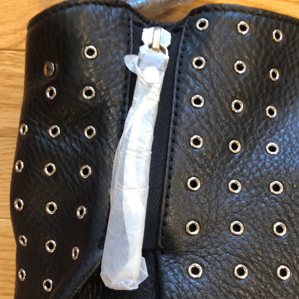NWT Burberry black leather Maidstone medium tote - Picture 6 of 13